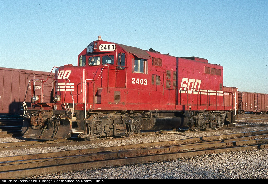 SOO 2403 at Bensenvilme